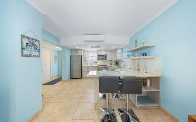Charming Condo in Prime Location Wacamaya Condos