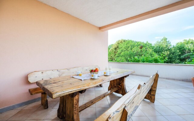 Stunning Home in Liznjan With Wifi and 3 Bedrooms