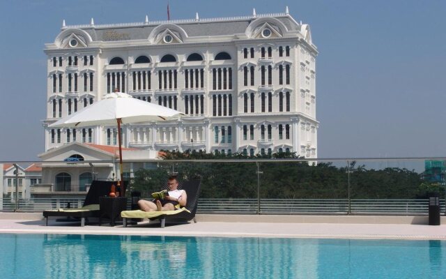 Crescent Residence