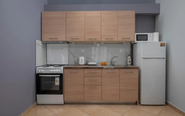 Kosmos Service Apartment City Center 2 With Parking