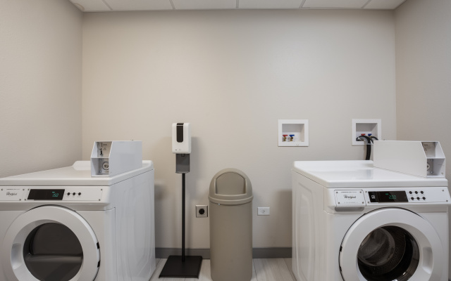 Holiday Inn Express & Suites Chicago - Hoffman Estates by IHG
