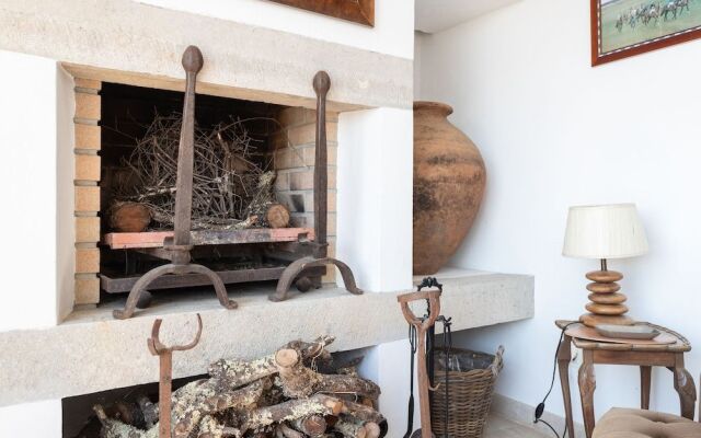 Rosa Estates The Farmhouse & Stables