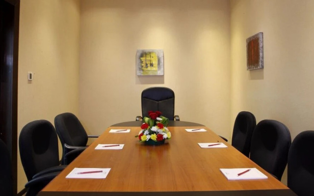 First Royal Hotel Apartment