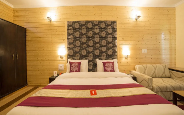 OYO 5174 Hotel Pamposh