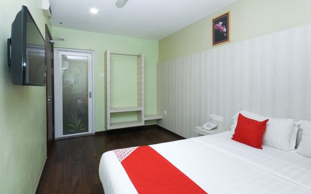 Oyo 43990 Sunshine Inn