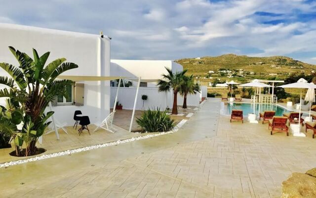 Queen Boutique Suites