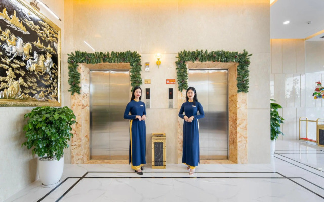 Avenis Hotel