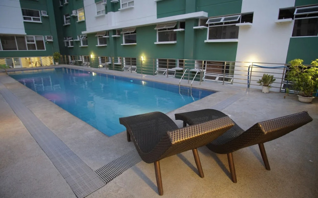 Gilmore Tower Suites By SMS Hospitality