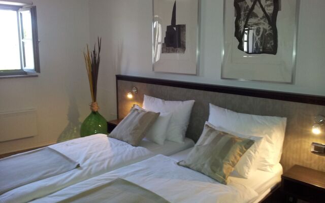 Boutique Hotel Dvor