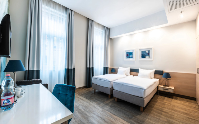 Atrium Fashion Hotel