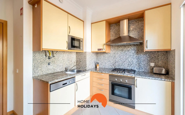 #004 Amazing T2 with seaview and pool 900m beach