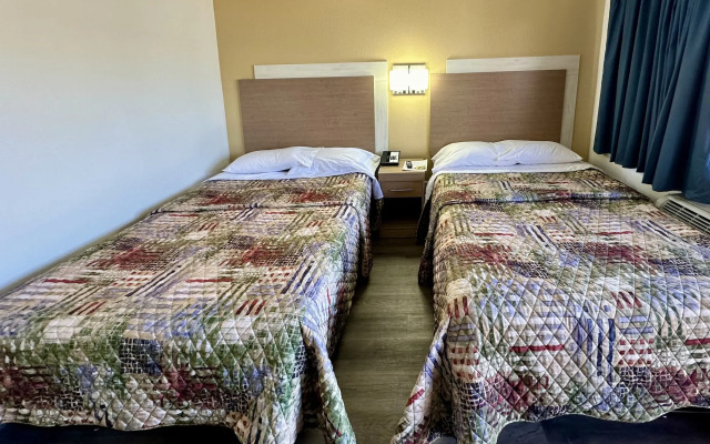 Royal Inn Charlotte Airport Hotel