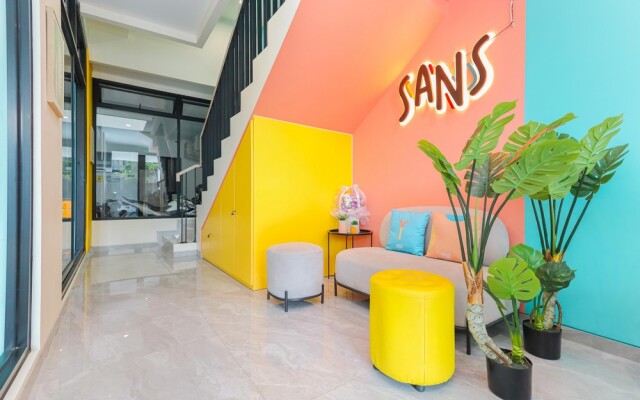 Sans Hotel Clover Ace Surabaya by RedDoorz