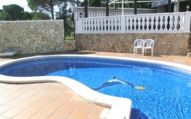 Villa - 6 Bedrooms with Pool and WiFi - 104106
