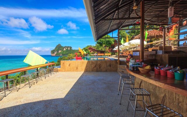 Phuphaya Seaview Resort