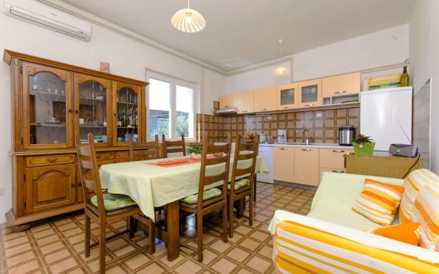 Apartment Melina