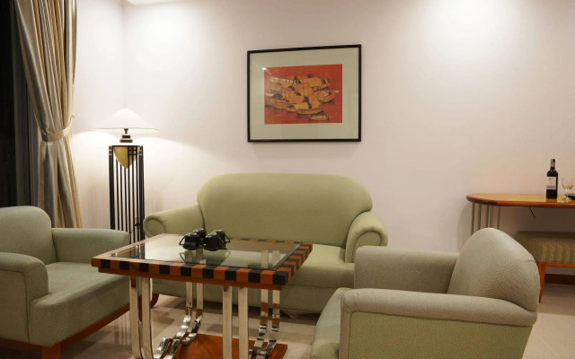 Richico Apartments And Hotel