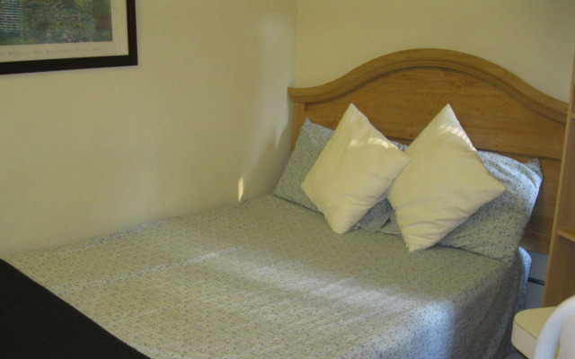 St Lawrence Residences And Suites