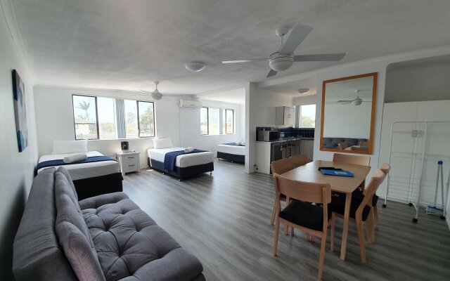 Montego Mermaid Beach Motel