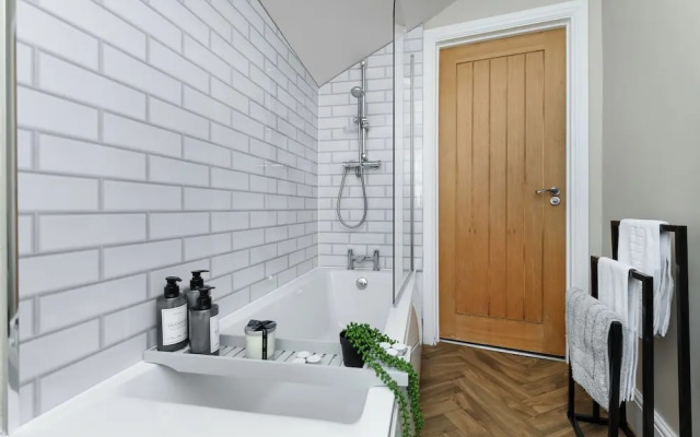 Market Street Apartment 3A Flat 4