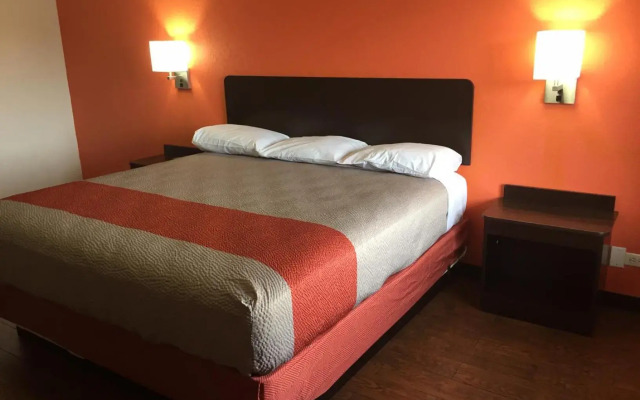 Motel 6 Waco, TX