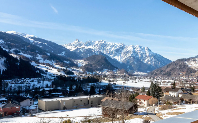 Luxury apartment with sauna, Zamang lift at 600 m.