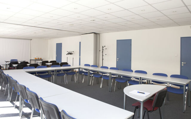 Urban Lodge (by Popinns)