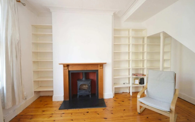 2 Bedroom Home in Gloucester Road