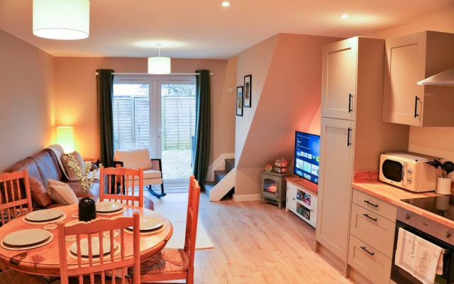 Pet-friendly Countryside Holiday Home, No Deposit
