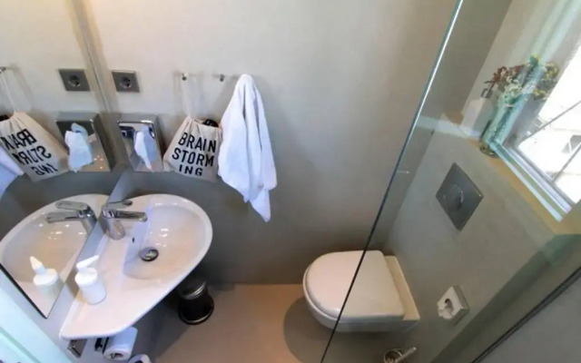 Charming Rooftop Nest with awesome Acropolis view Downtown Athens