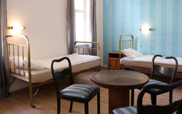 Hostel Boudnik
