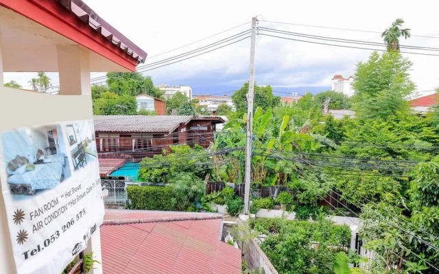 Nida Rooms Chedi Luang 3133 Palace