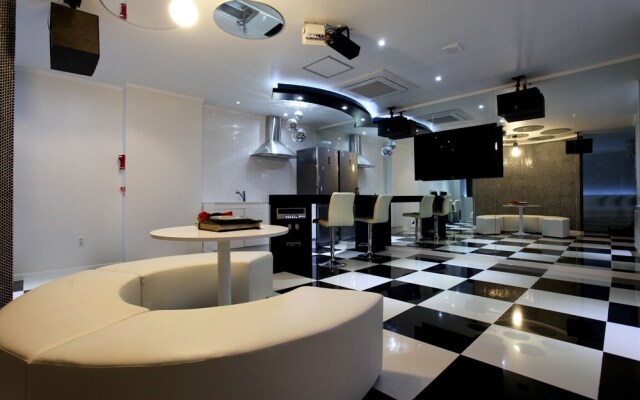 Suwon Ingye Goyu Hotel