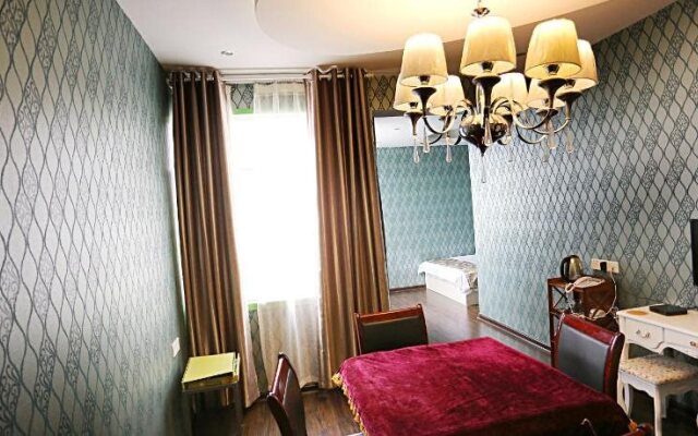 Nanian Jinri Hotel