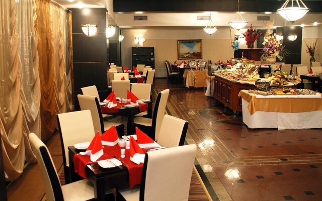 Prahova Plaza Hotel