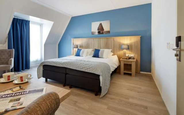 Beach Hotel