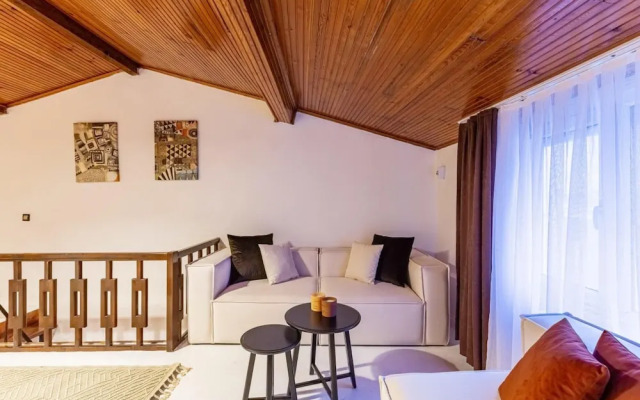 Central Flat Near Taksim Square in Sisli