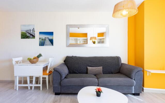 Home2Book BeachFront El Médano