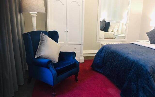 Rand Club Suites