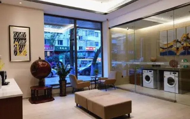 HanTing Hotel (Harbin Exhibition Center Sports College)