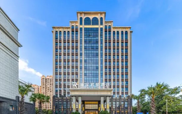 Rezen Kingtown Hotel