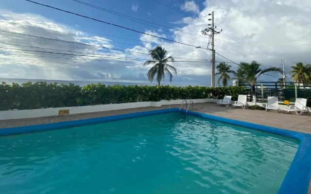 Hotel On Vacation Blue Reef