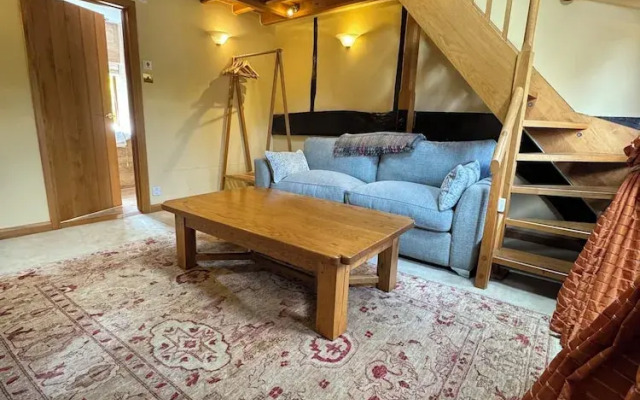 Heathrow Cottages B&B