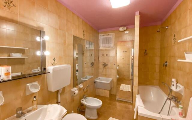 Sole 4 Garten Ferienwohnung mit Pool EG