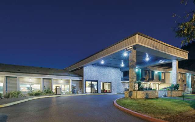 La Quinta Inn & Suites by Wyndham Portland NW