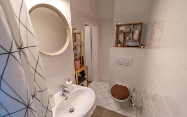 2 Bedroom 65qm - Kitchen - Central - Netflix