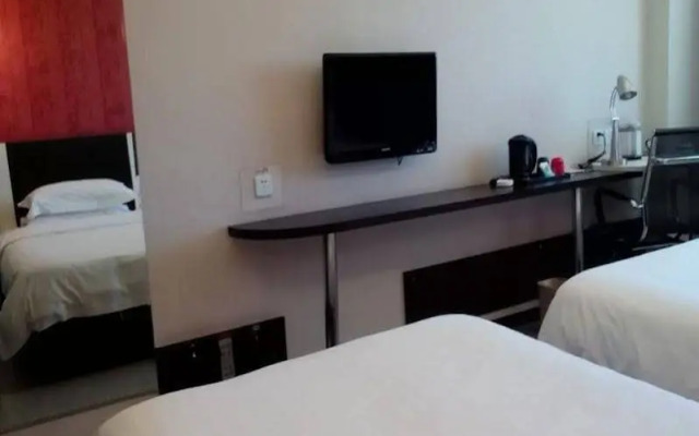 Fairyland Hotel Dongfeng Plaza