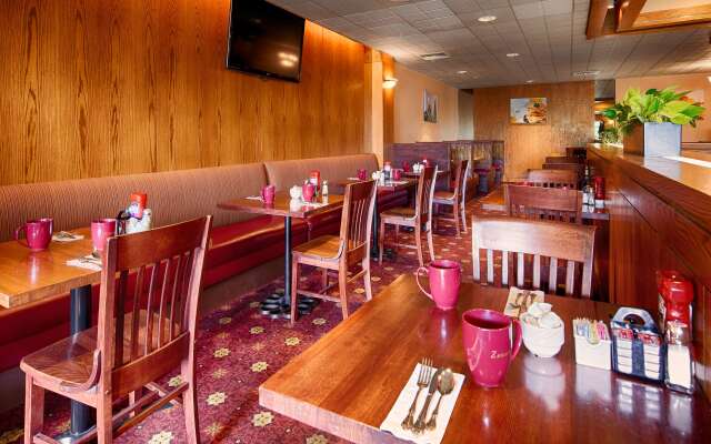 Best Western Royal Plaza Hotel & Trade Center