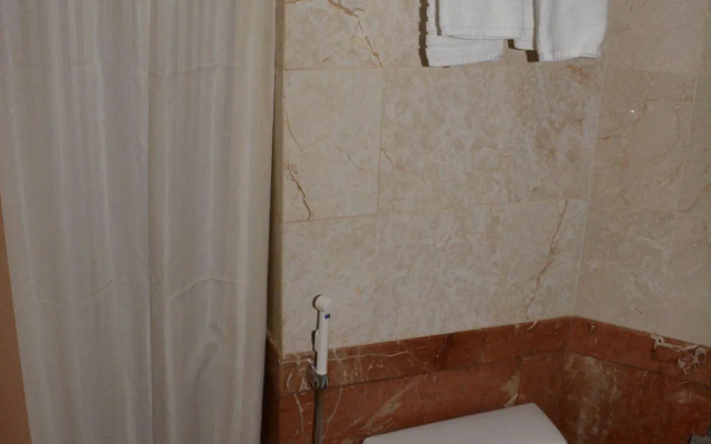 Al Thuria Hotel