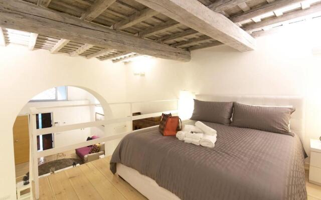 Travel & Stay - Piazza Navona Apartments